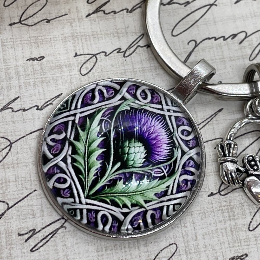Scottish Thistle Keychain Key Claddagh Heart Gift Box Necklace Irish Crown New - Picture 4 of 16